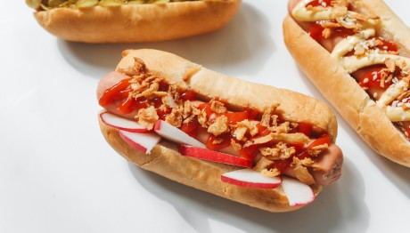 Ποιος ράπερ έφαγε χοτ-ντογκ με νιφάδες χρυσού