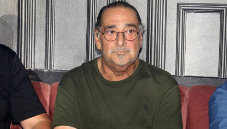 Βασίλης Καρράς