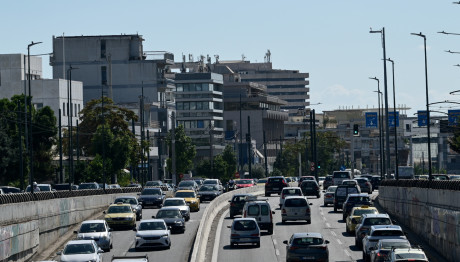 Τροχαίο στη Λεωφόρο Κηφισίας - Κυκλοφοριακό κομφούζιο και ουρές χιλιομέτρων