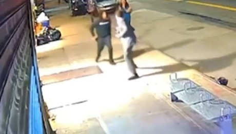 Νέα Υόρκη: Βίντεο Από Δολοφονία Ακτιβιστή Στον Δρόμο
