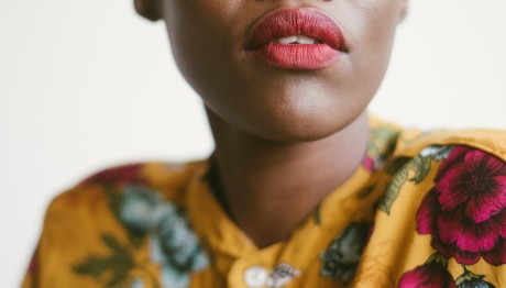 Τα Χείλη Λεπταίνουν Με Την Ηλικία - Τι Να Προσέξετε