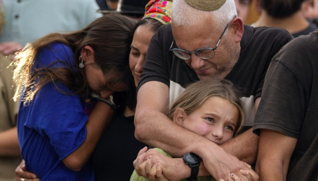 Νετανιάχου: Έδειξε Φωτογραφίες Καμένων Μωρών Στον Μπλίνκεν