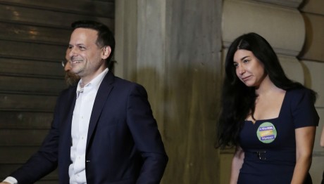 Χάρης Δούκας: Ποια Είναι Η 28χρονη Σύντροφός Του