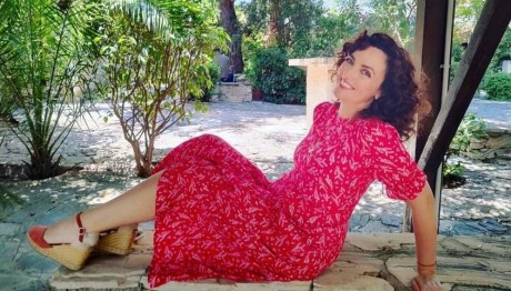 Αλίνα Κωτσοβούλου: «Έκανα παιδί στα 41 - Με πίεσαν Αθερίδης και Ζουγανέλης»