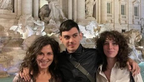 Ελευθερία Αρβανιτάκη: Η σπάνια φωτογραφία με τα παιδιά της