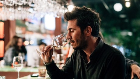 Όταν Η Τέχνη Συναντά το Κρασί