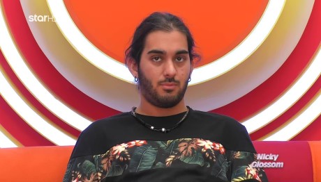 Fame Story Nicky: «Ο Στράτος Λέει Μόνο Σαχλαμάρες»