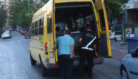 Βοιωτία: Άφησαν 10χρονο μαθητή ΑμεΑ να περιφέρεται μόνος του