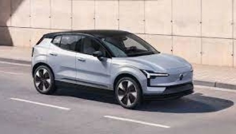 H Volvo «ηλεκτρίζει» στις πωλήσεις