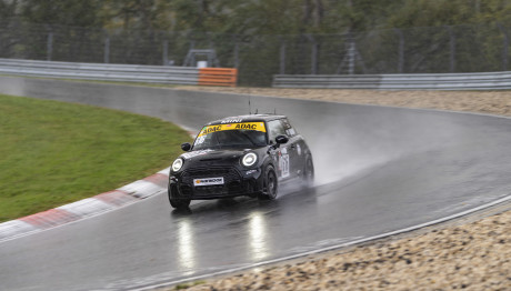 Ντεμπούτο για το νέο λογότυπο της John Cooper Works