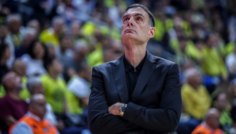 Μπαρτζώκας: Αναγκασμένος Να Διώξει Παίκτη Από Τον Ολυμπιακό