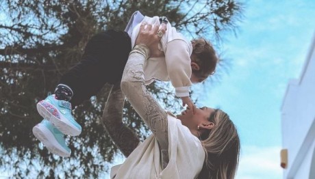 Αθηνά Οικονομάκου