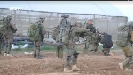 Koμμένη στα δύο η Γάζα