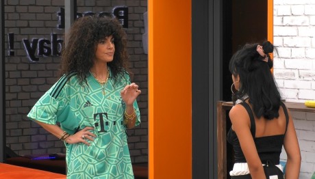 Fame Story: H Megan Zητάει Aπό Tη Μαρία Σολωμού Nα Mιλήσουν!