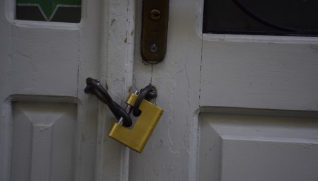 Νέα λαβράκια από ελέγχους ΑΑΔΕ - Ο «ξεχασιάρης» τραγουδιστής και τα λουκέτα