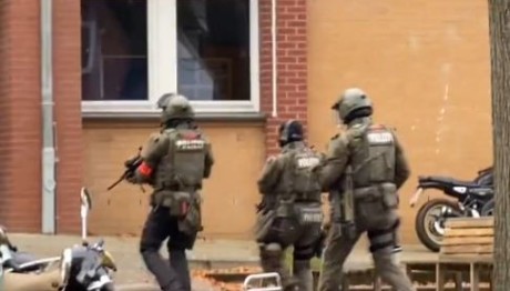 Συναγερμός στο Αμβούργο: Αναφορές για δύο ένοπλους μέσα σε σχολείο