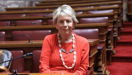 Έλενα Ακρίτα