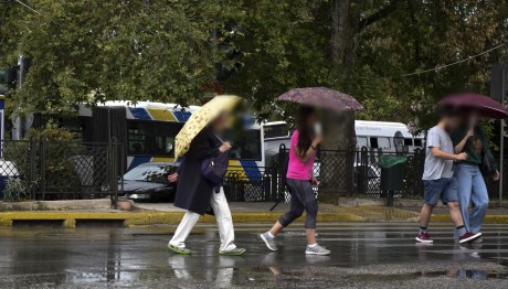 Καιρός: Πτώση Θερμοκρασίας Και Βροχές Την Πέμπτη 9/11