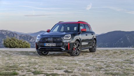 Αυτό είναι το νέο MINI John Cooper Works Countryman