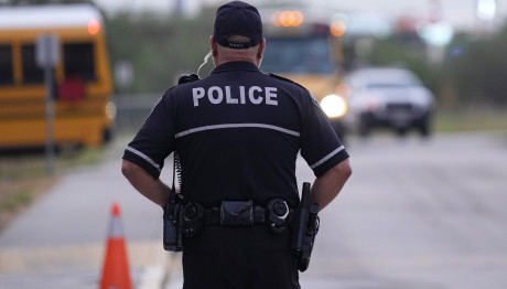 Νεκρό ένα παιδί από πυροβολισμούς σε υπαίθρια αγορά στο Τέξας