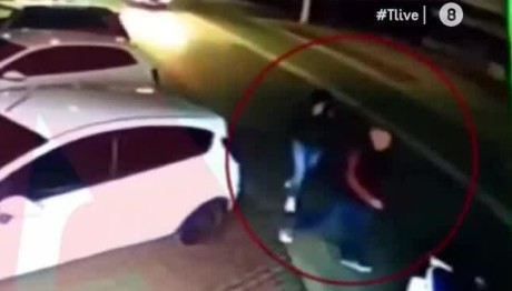 Εύη Βατίδου: Καρέ καρέ το επεισόδιο με τον οδηγό της μηχανής στη Γλυφάδα