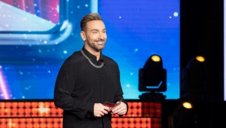 Aνατροπές στο 8ο Fame Story Live με τον Νίκο Κοκλώνη