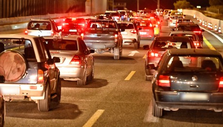 Μποτιλιάρισμα στο ρεύμα καθόδου της λεωφόρου Κηφισού μετά από τροχαίο