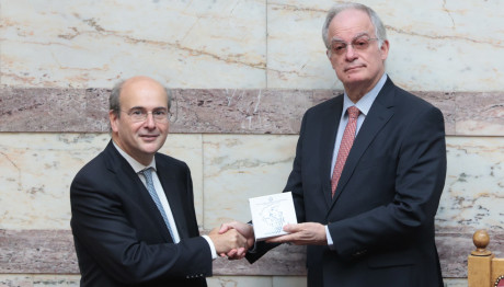 Χατζηδάκης: Η ελληνική οικονομία ακόμη πιο ψηλά