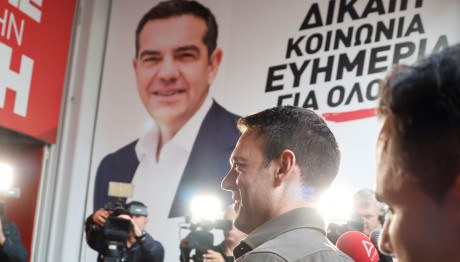 Στέφανος Κασσελάκης φωτογραφία Τσίπρα
