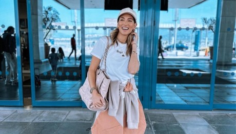 Αθηνά Οικονομάκου