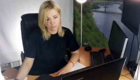 Ρωσία: Η πρώην τηλεπαρουσιάστρια που θέλει να... κοντράρει τον Πούτιν