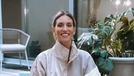 Αθηνά Οικονομάκου