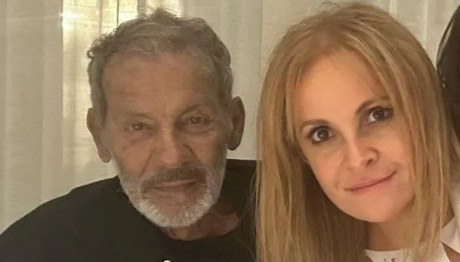 Σταύρος Ξαρχάκος