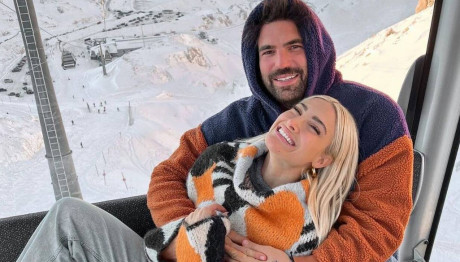 Τούνη - Αλεξάνδρου: Στόλισαν το πιο εντυπωσιακό δέντρο της showbiz!