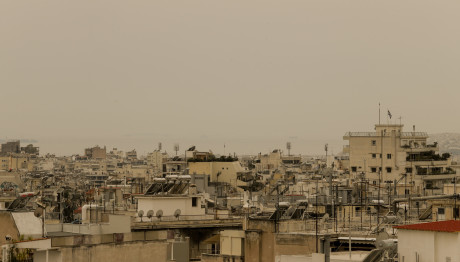 Καιρός: Θερμές Αέριες Μάζες Φέρνουν Σκόνη Και Ζέστη