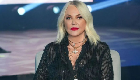 Ρούλα Κορομηλά