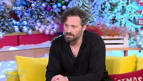 Πάρις Θωμόπουλος: Ο Πάτερ Αριστείδης Στο Breakfast@star