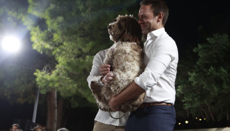 Στέφανος Κασσελάκης: Έκανε Πάρτι Γενεθλίων Στην Σκυλίτσα Του