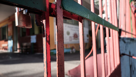 Πέραμα: Πώς Έπεσε Η 14χρονη Από Τον Τρίτο Όροφο Σχολείου;