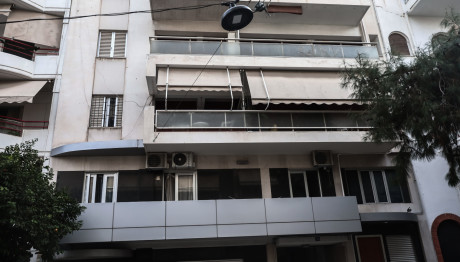 Ακροπόλη: Τη Χτύπησε, Τη Βίασε Και Την  Λήστεψε