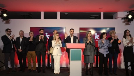 «Νέα Αριστερά»: Χαμόγελα και συγκίνηση από τους «11» - Δείτε φωτογραφίες