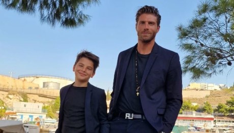 Γιώργος Μανίκας: Έκανε πασαρέλα με τον 10χρονο κούκλο γιο του