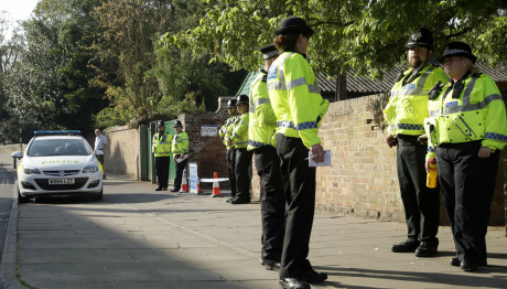 Συναγερμός στην Ουαλία για επίθεση ενόπλου με μαχαίρι
