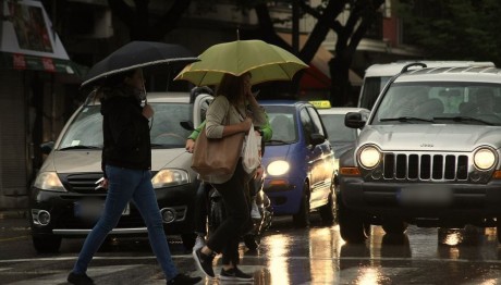 Καιρός: Κρύο και βροχές το Σαββατοκύριακο και... Άνοιξη από Τρίτη