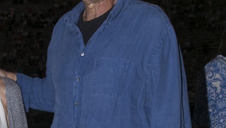 Γιάννης Μπέζος