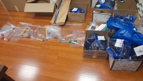 Ρέντη: Πάνω από 10 ναυτικές φωτοβολίδες έριξαν στους αστυνομικούς