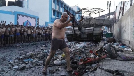 Σημάδια κατάρρευσης της Χαμάς - Μέλη της παραδόθηκαν ημίγυμνοι στη Γάζα