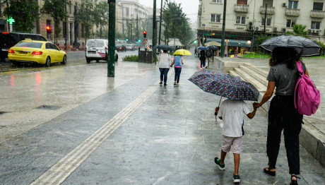 Έρχεται κακοκαιρία: Βροχερός Καιρός Από Το Απόγευμα