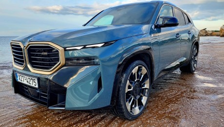 Δοκιμάζουμε τη νέα μεγαλειώδη BMW XM 