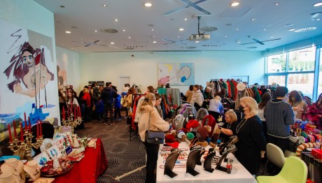 Πλημμύρισε με κόσμο το Χριστουγεννιάτικο Bazaar της «ΕΛΠΙΔΑΣ»
